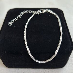 NEW  Beautiful 925 silver plated very shiny ankle bracelet